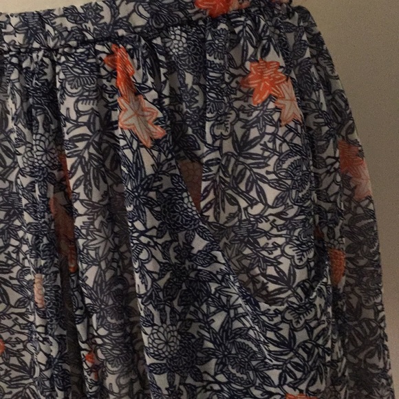 Zara Basic Mini Skirt - Picture 2 of 7